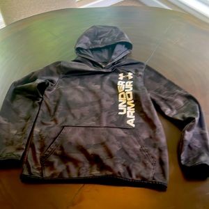 Boys under Armour hoodie